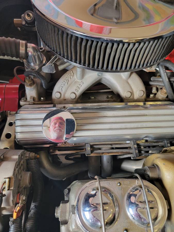 Chevrolet-corvette-1981-red-3