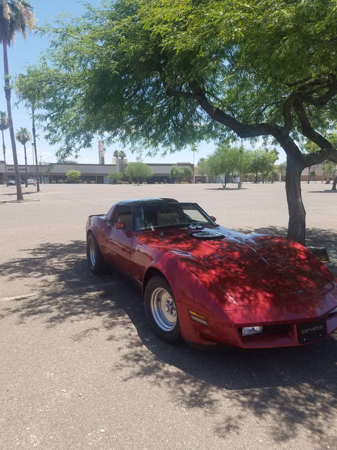 Chevrolet-corvette-1981-red-4