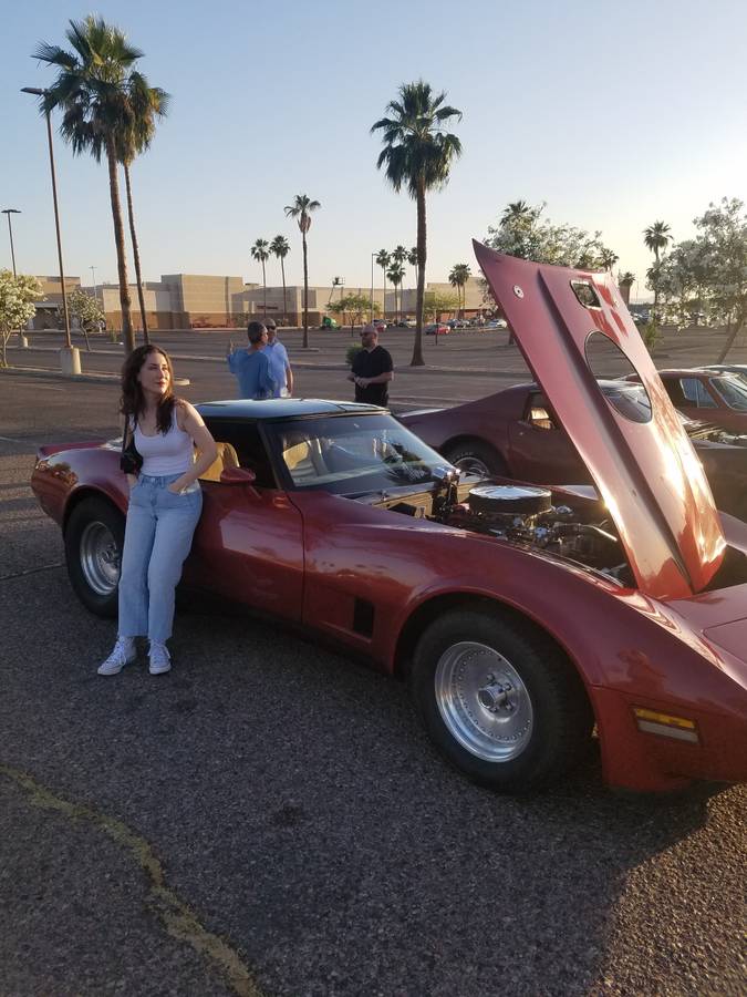 Chevrolet-corvette-1981-red-7