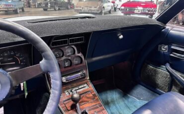 Chevrolet-corvette-1981-white-11