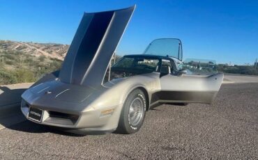 Chevrolet-corvette-1982-custom-3