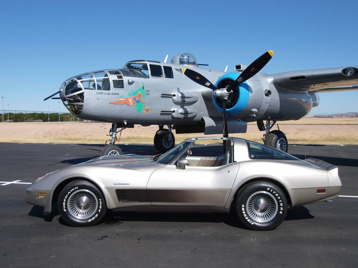 Chevrolet-corvette-1982-custom