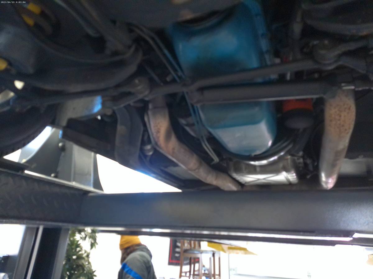 Chevrolet-corvette-1982-silver-16