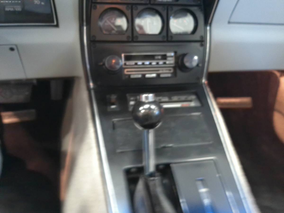 Chevrolet-corvette-1982-silver-5