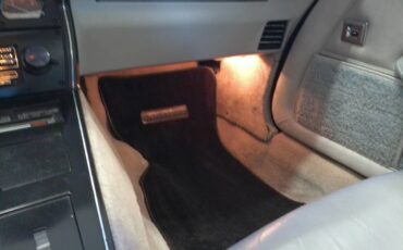 Chevrolet-corvette-1982-silver-6