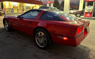 Chevrolet-corvette-1985-3