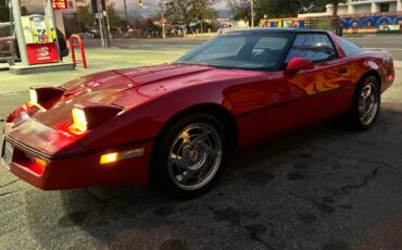 Chevrolet-corvette-1985-4