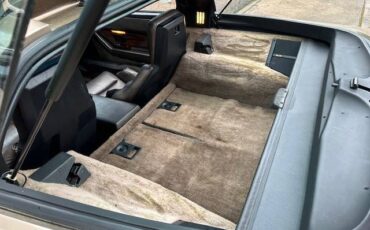 Chevrolet-corvette-1985-5