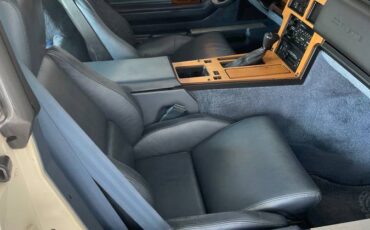 Chevrolet-corvette-1985-white-14