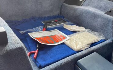 Chevrolet-corvette-1985-white-8