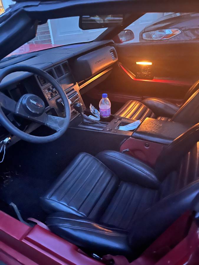 Chevrolet-corvette-1986-red-1