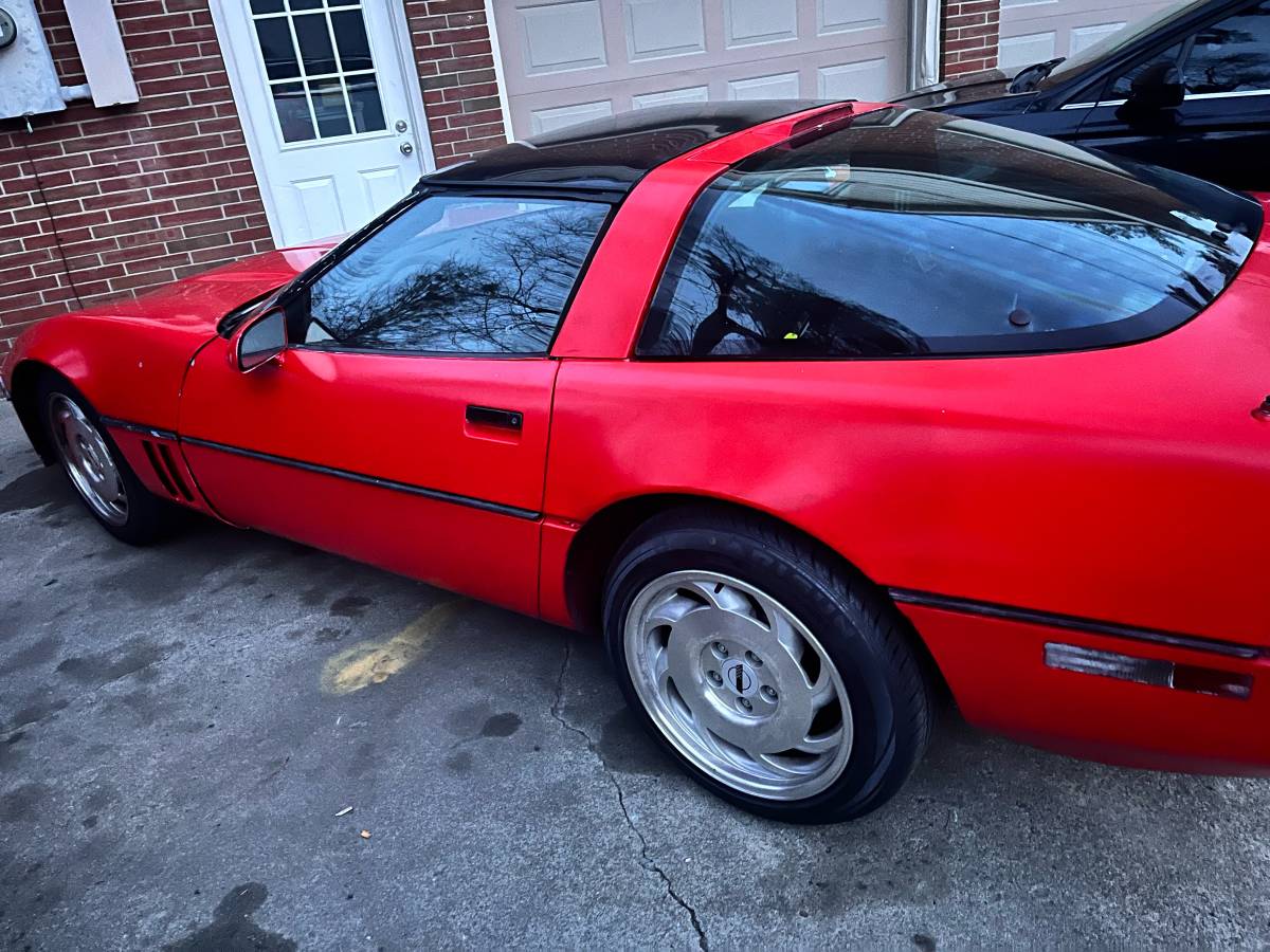 Chevrolet-corvette-1986-red-4