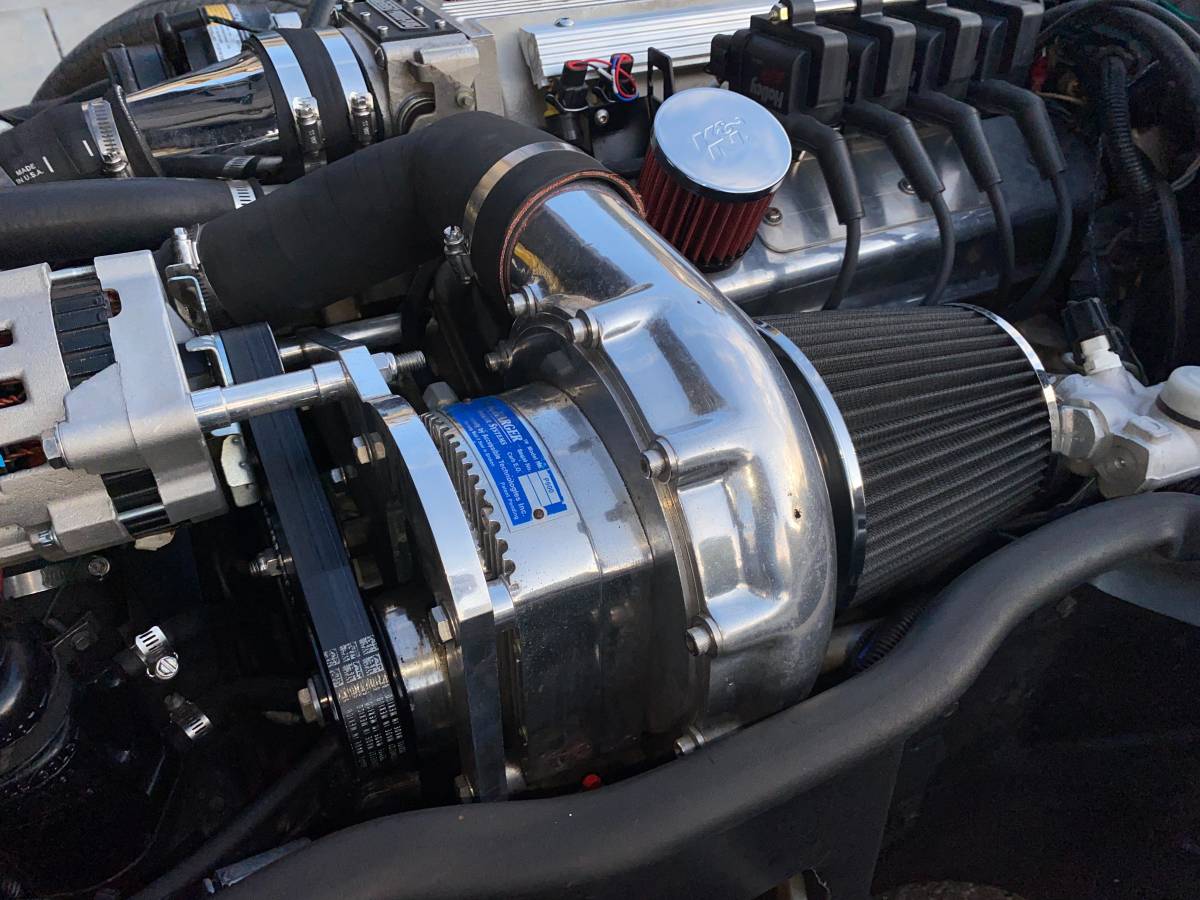 Chevrolet-corvette-1986-yellow-1