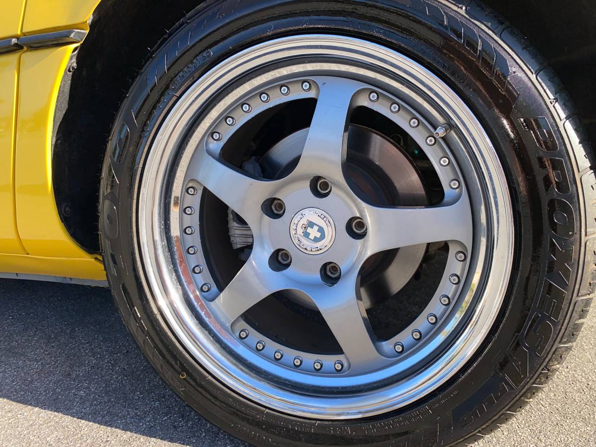 Chevrolet-corvette-1986-yellow-14