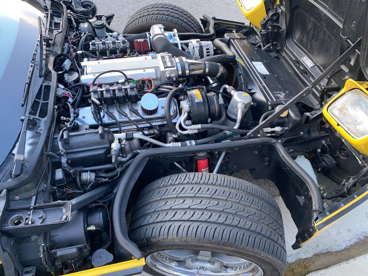 Chevrolet-corvette-1986-yellow-8