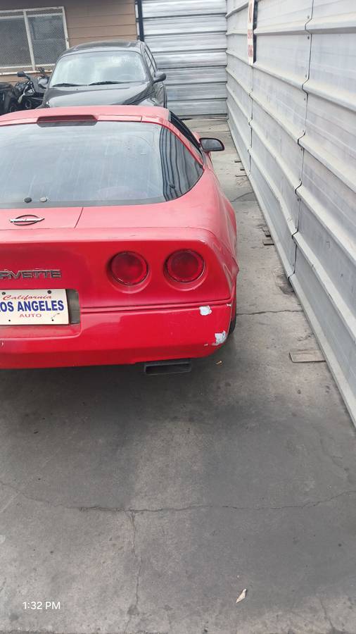 Chevrolet-corvette-1986