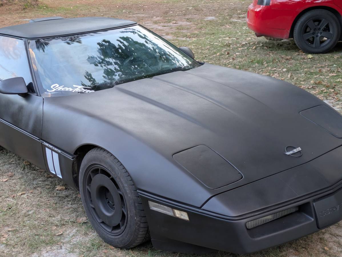 Chevrolet-corvette-1987-black-2