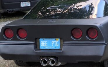 Chevrolet-corvette-1987-black-3