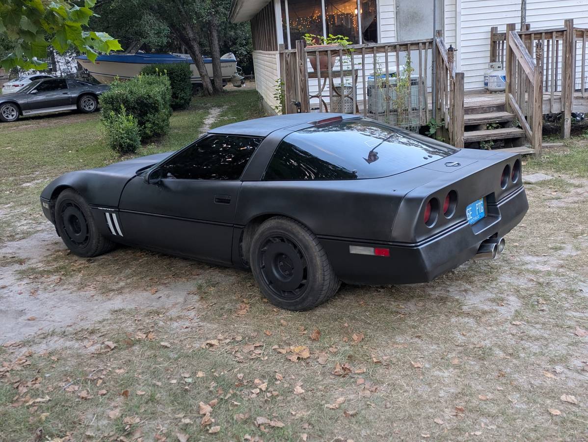 Chevrolet-corvette-1987-black
