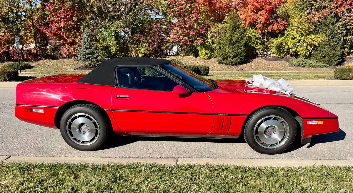 Chevrolet-corvette-1987-red-10