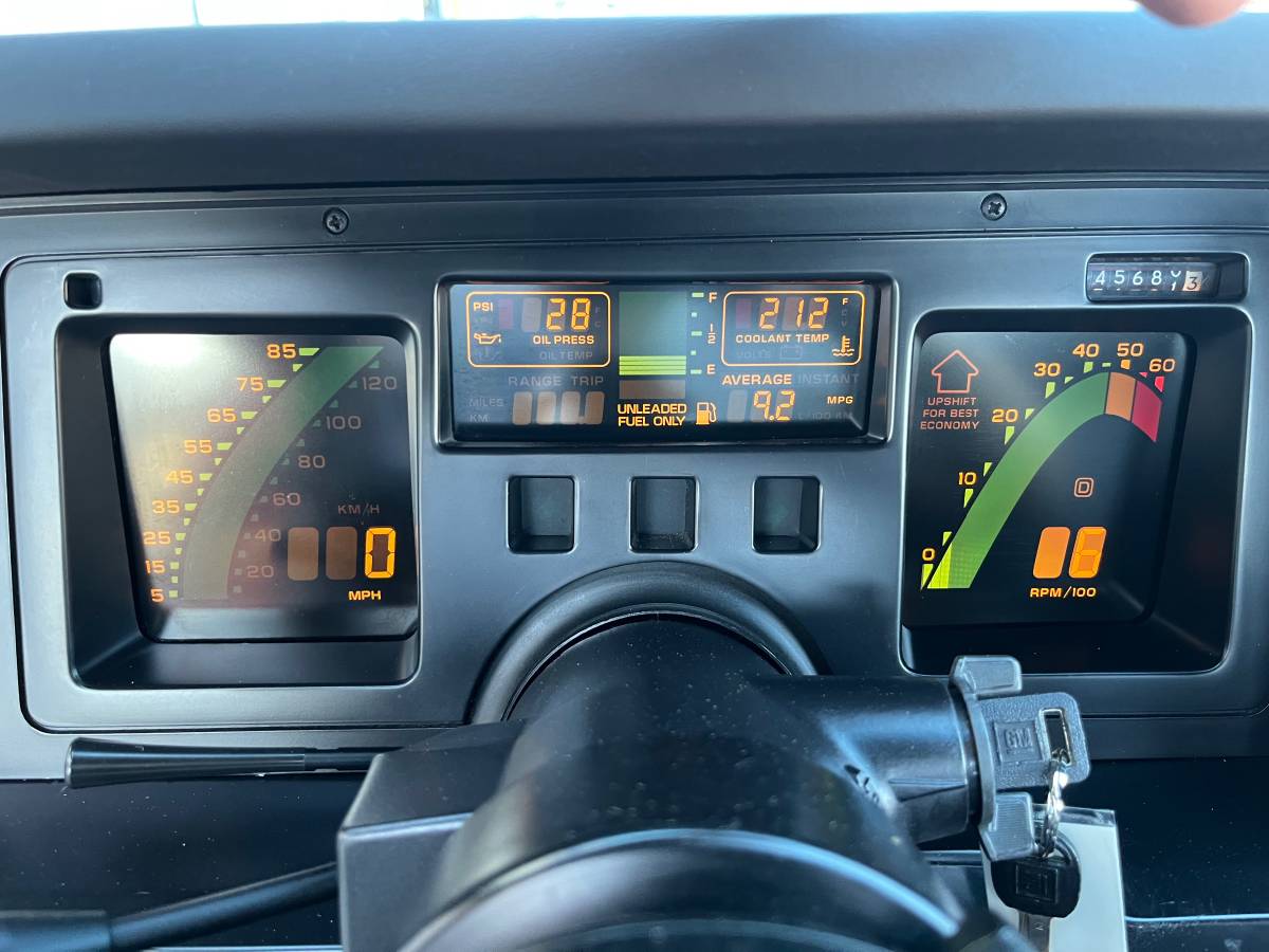 Chevrolet-corvette-1987-red-11