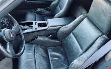 Chevrolet-corvette-1987-red-15