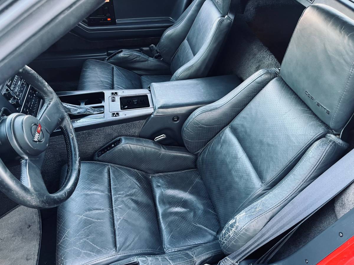 Chevrolet-corvette-1987-red-15