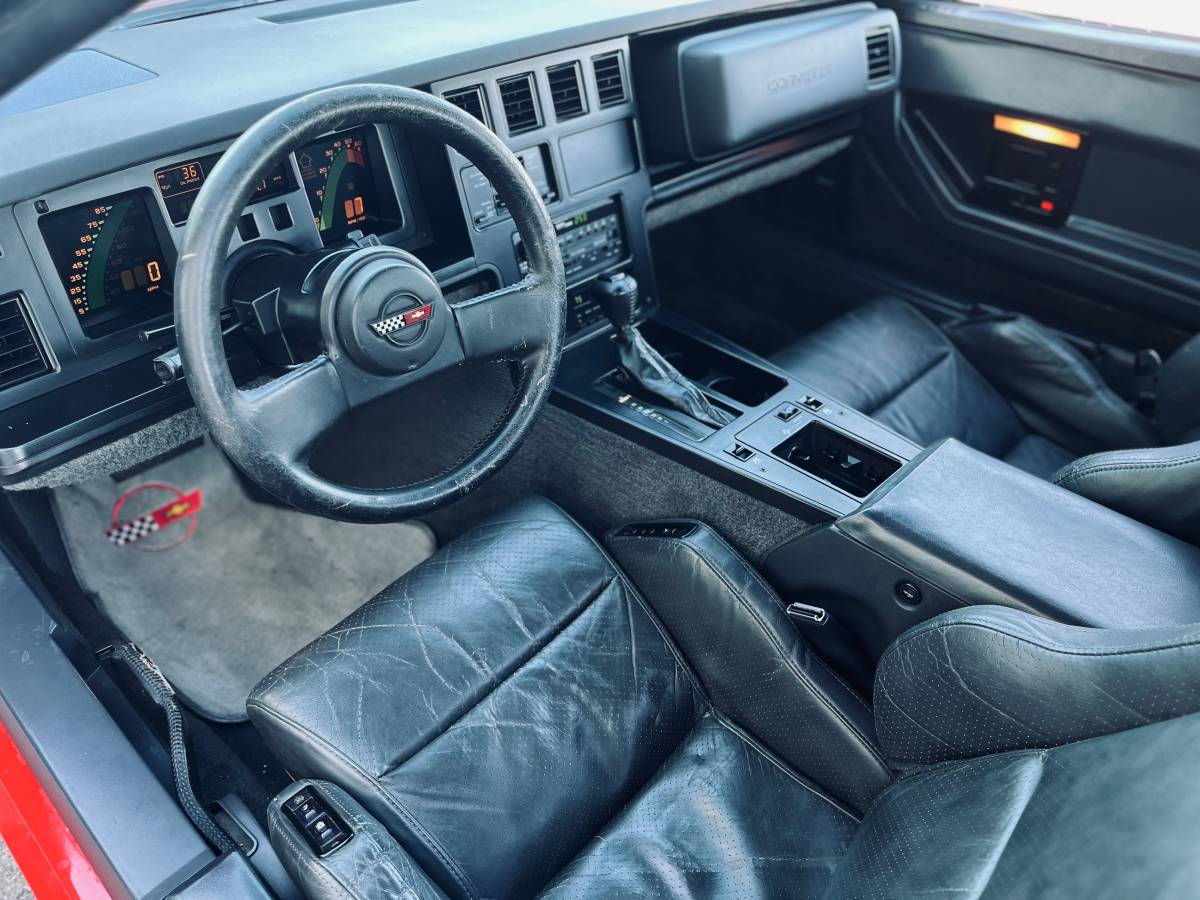 Chevrolet-corvette-1987-red-16