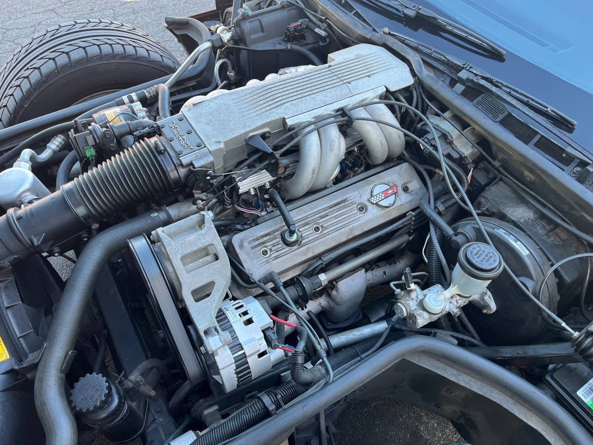 Chevrolet-corvette-1987-red-19