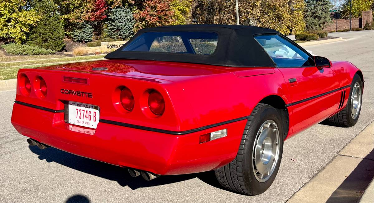 Chevrolet-corvette-1987-red-5