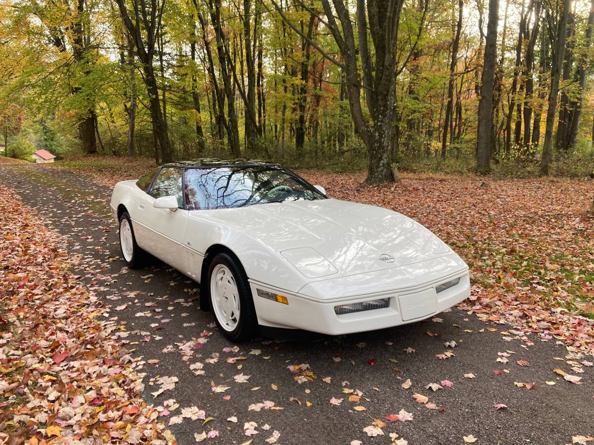 Chevrolet-corvette-1988-4