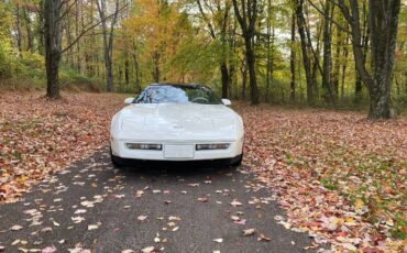Chevrolet-corvette-1988-5