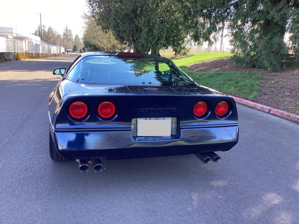 Chevrolet-corvette-1988-blue-13
