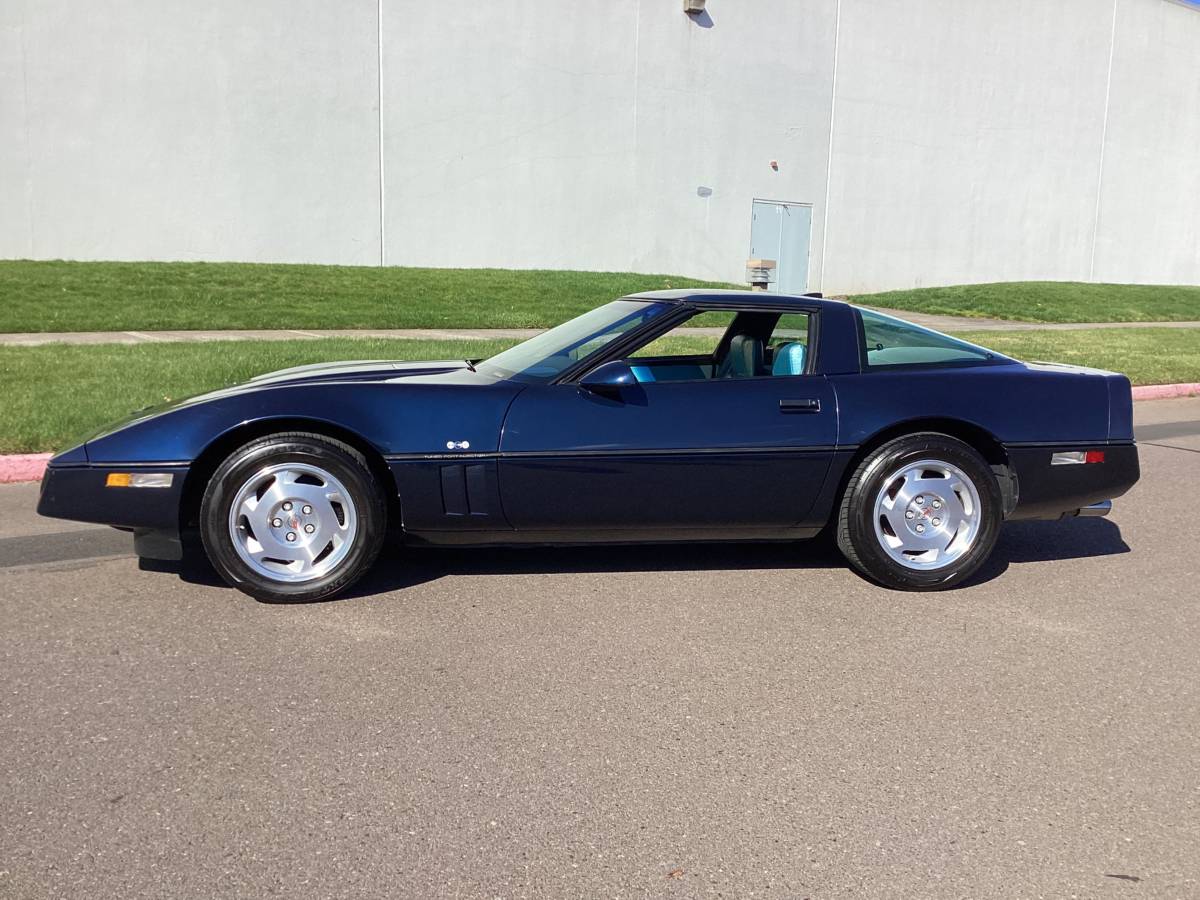 Chevrolet-corvette-1988-blue-16