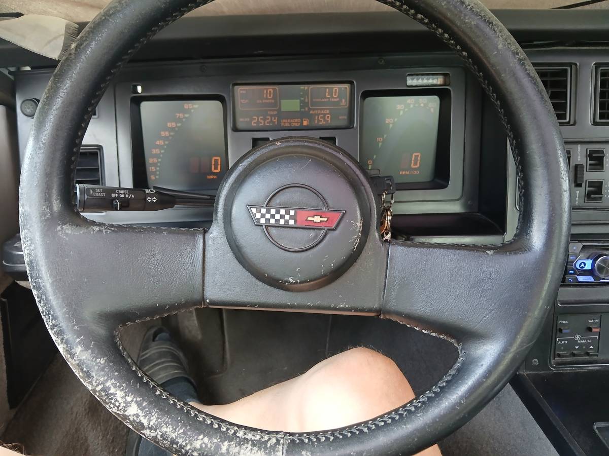 Chevrolet-corvette-1989-white-14