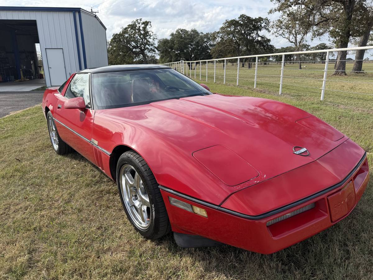 Chevrolet-corvette-1990-red-1