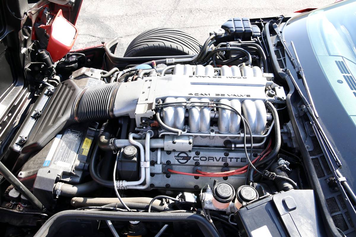 Chevrolet-corvette-1991-red-20