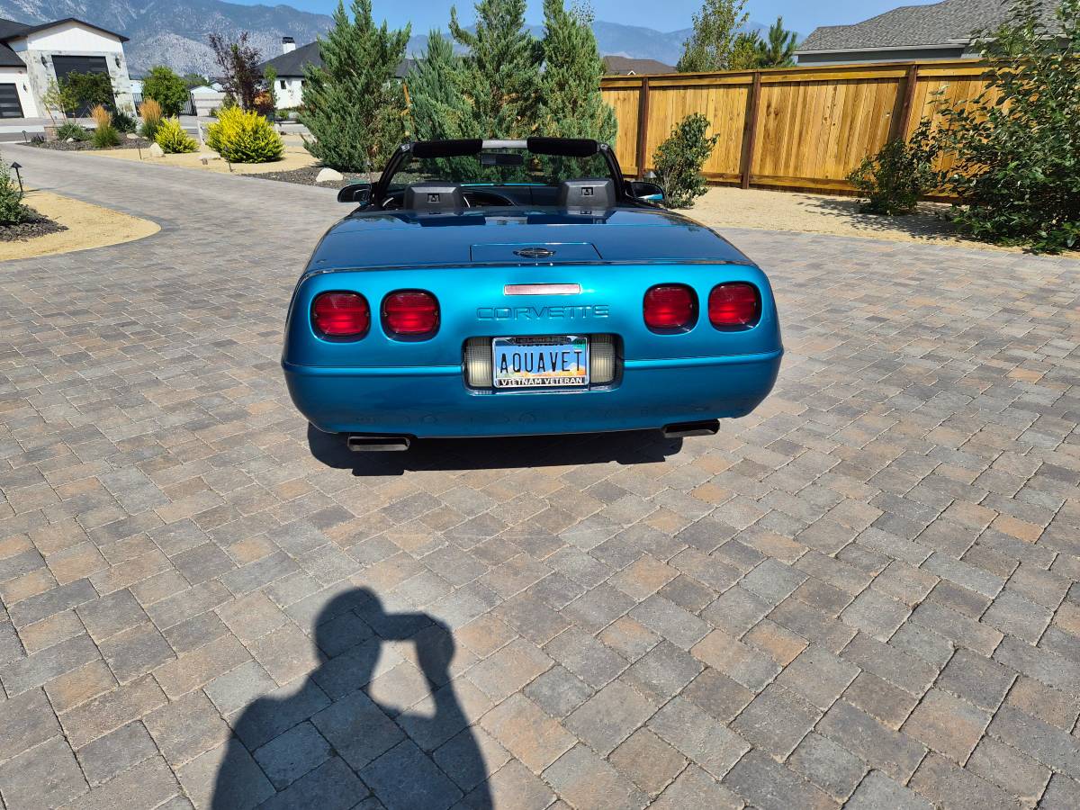 Chevrolet-corvette-1992-blue-14