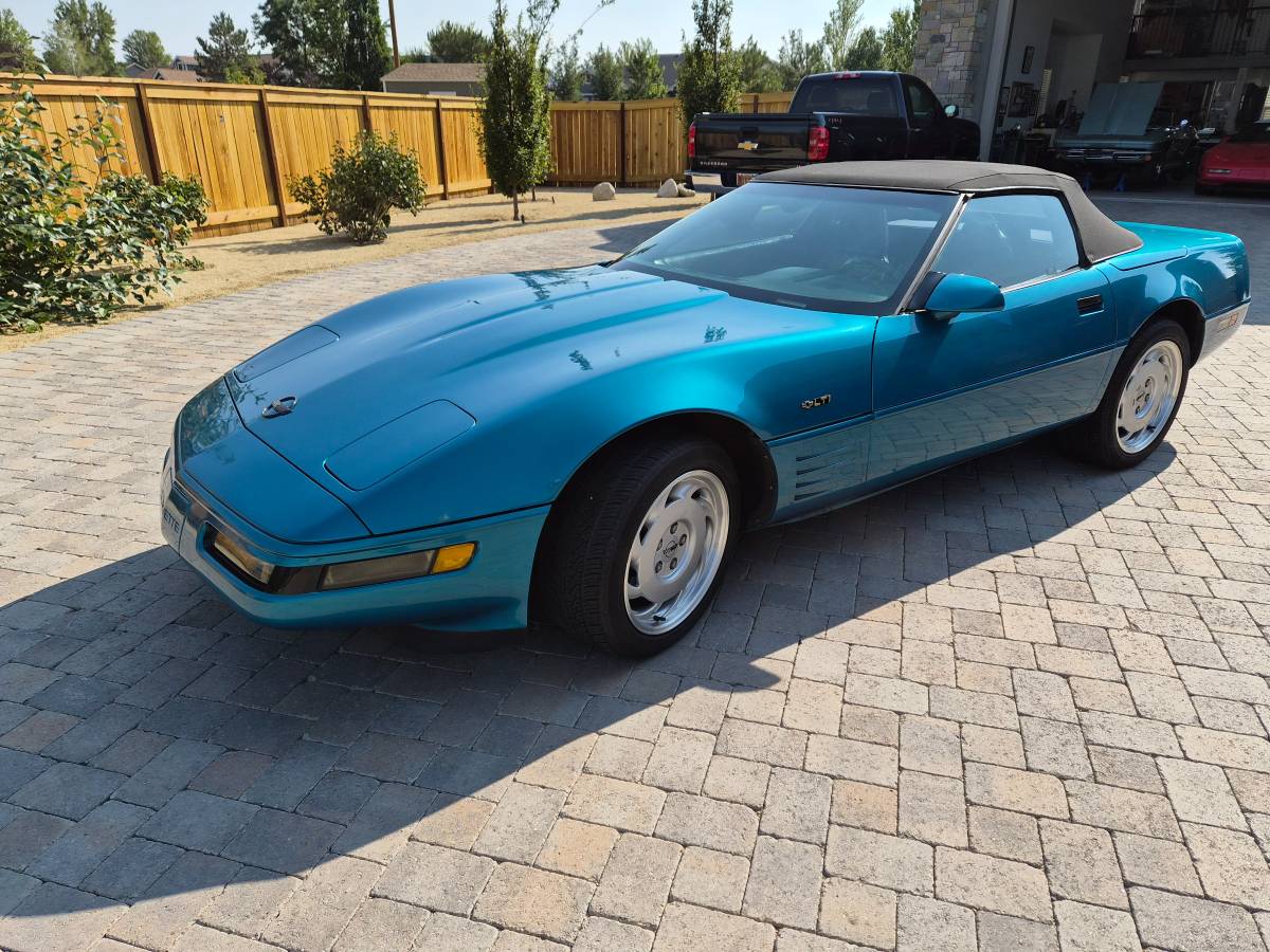 Chevrolet-corvette-1992-blue-4