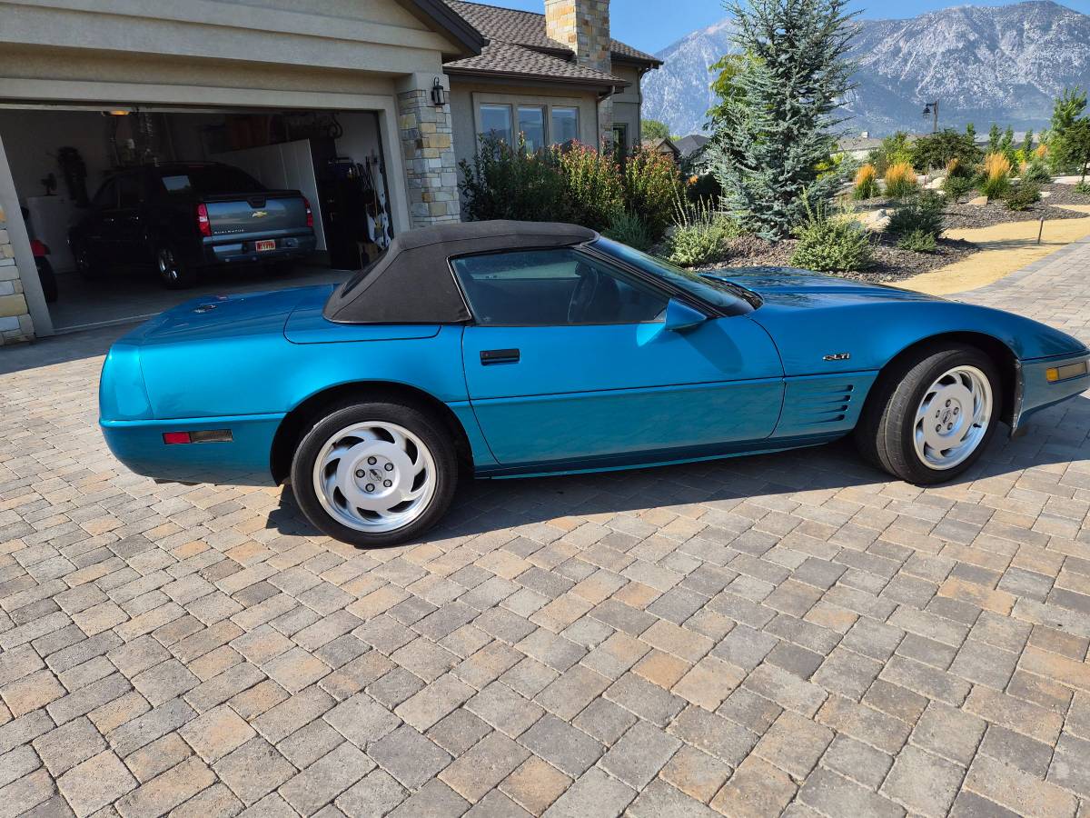 Chevrolet-corvette-1992-blue-5