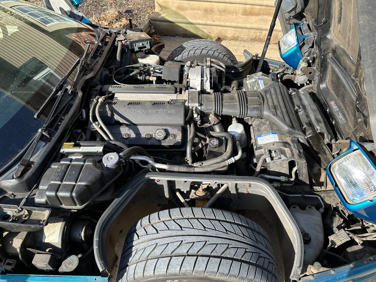 Chevrolet-corvette-1993-12