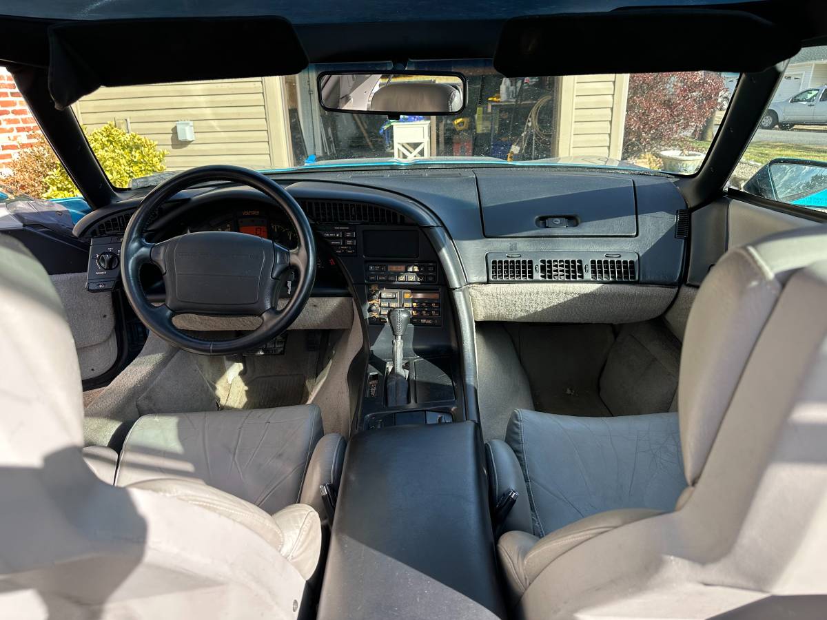 Chevrolet-corvette-1993-8