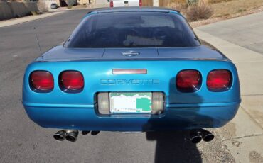 Chevrolet-corvette-1994-blue-2