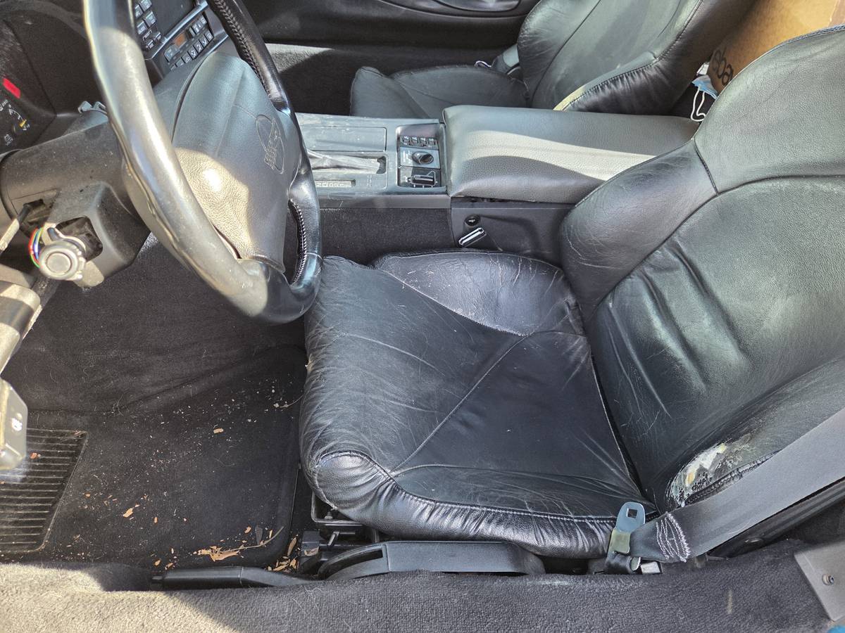 Chevrolet-corvette-1994-blue-6