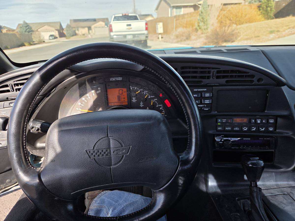Chevrolet-corvette-1994-blue-8