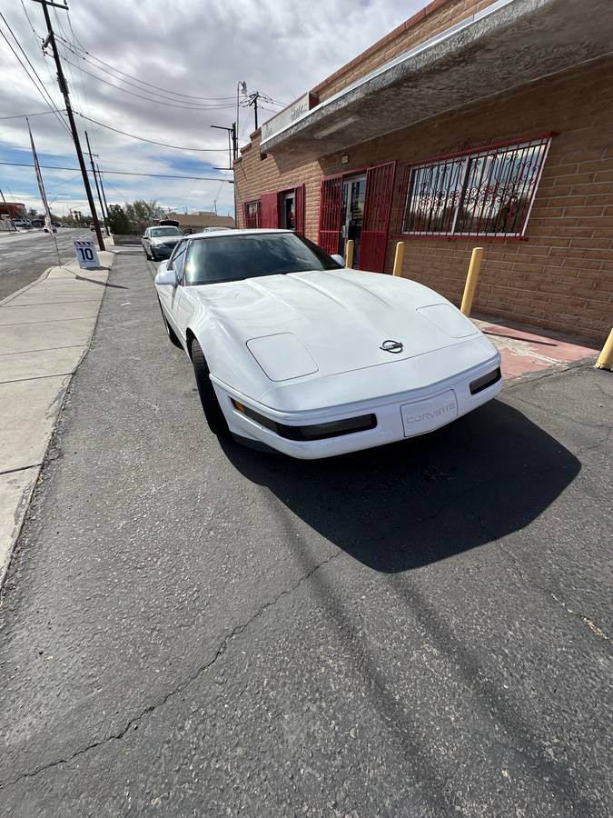 Chevrolet-corvette-1994-white