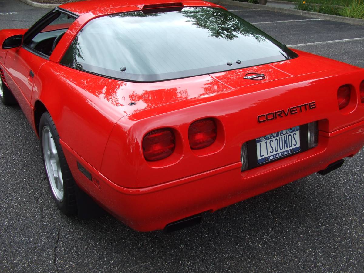 Chevrolet-corvette-1995-red-10