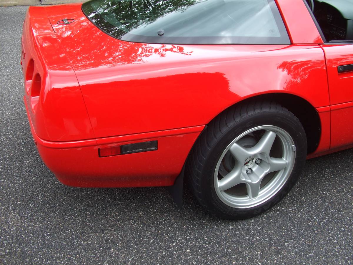 Chevrolet-corvette-1995-red-12