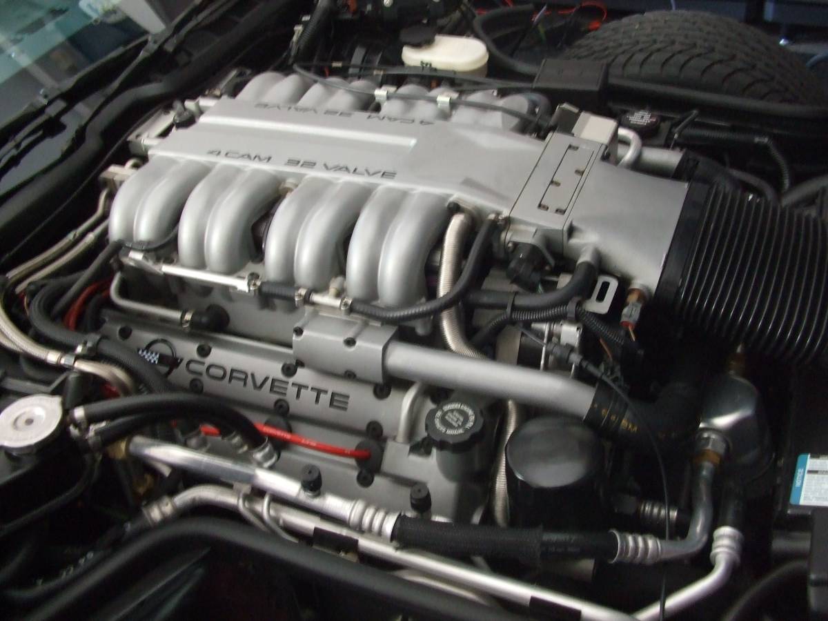 Chevrolet-corvette-1995-red-2