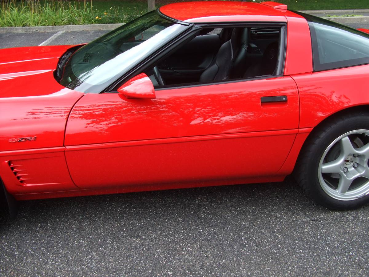 Chevrolet-corvette-1995-red-8